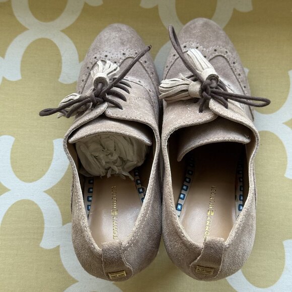 Tommy Hilfiger Brinley Suede Lace Up Booties, size 9.5M, 4" heel, 1" platform - Picture 10 of 15